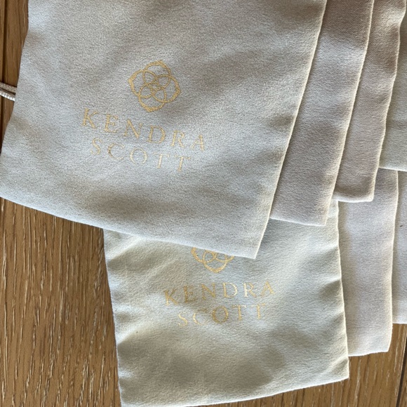Kendra Scott jewelry bags - Picture 2 of 2